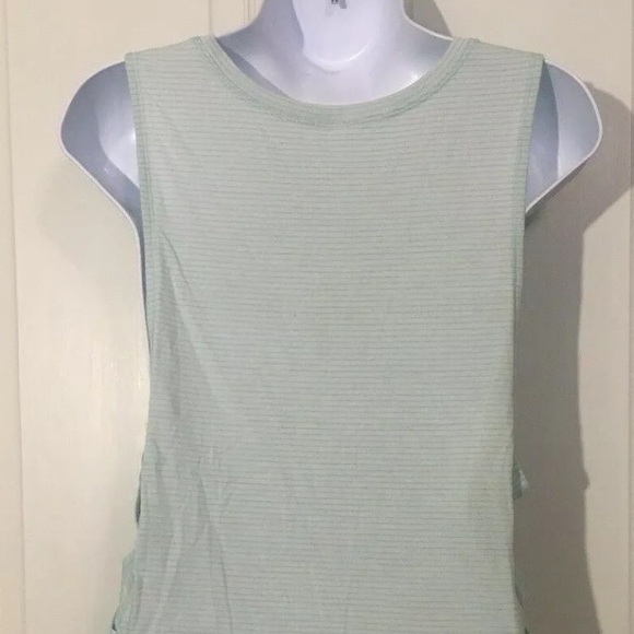 Lululemon var-city muscle tank sea aqua blue Sz 4 - Picture 1 of 8